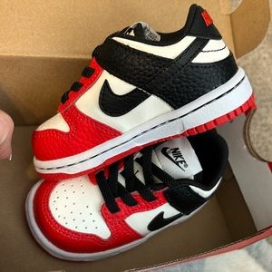Nike dunk toddler 5C lightly worn